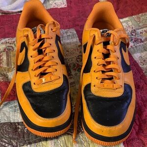 Nike Men's Orange and Black Sneakers